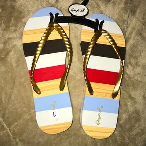 NEW WOMANS FLIP FLOPS